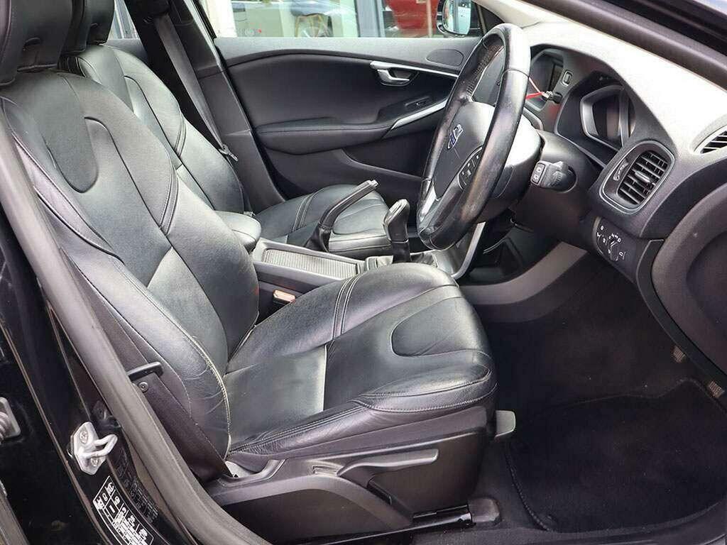 Volvo V40 1.6 D2 Se Lux Euro 5 Ss Black #2