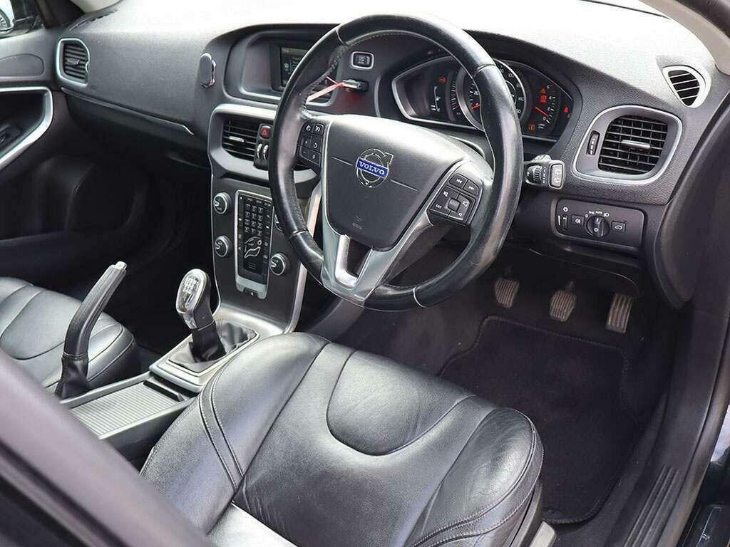 Volvo V40 1.6 D2 Se Lux Euro 5 Ss Black #3