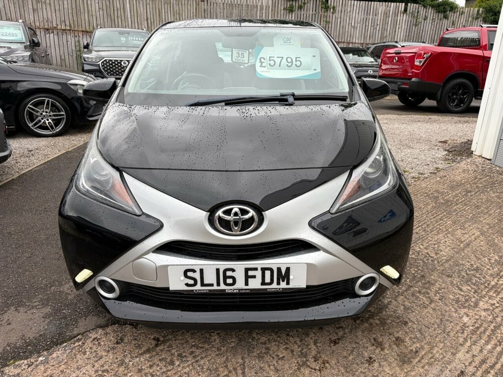 Toyota Aygo 1L X-play Black #2