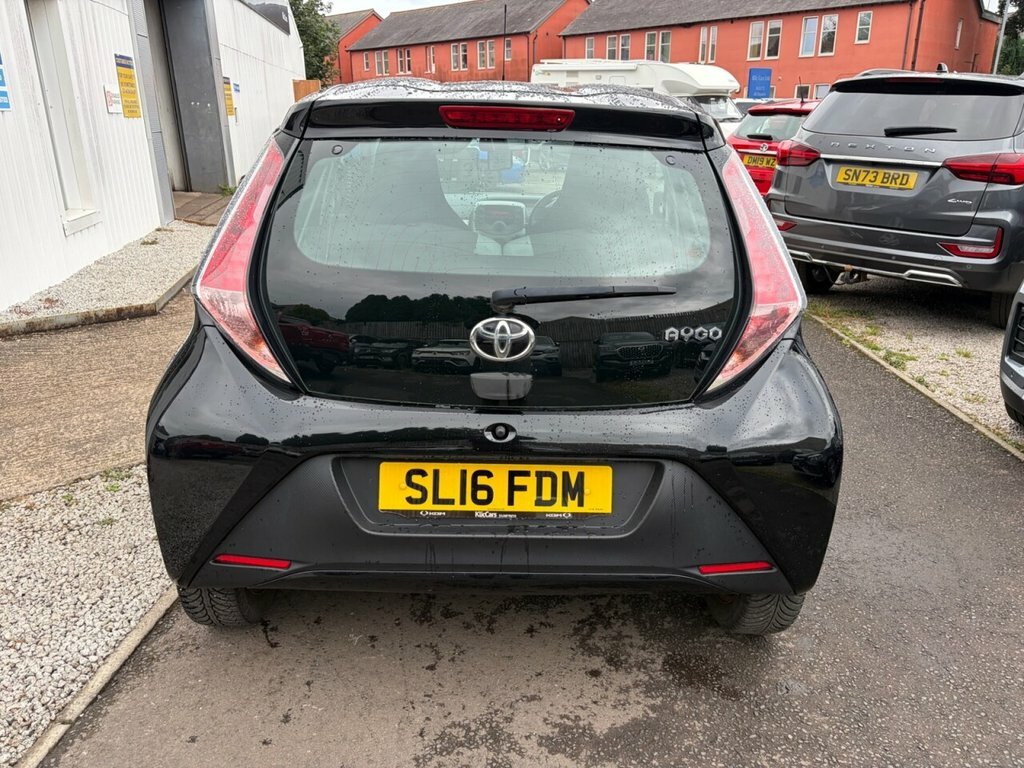 Toyota Aygo 1.0 Vvt-i X-play Hatchback X-shift Euro White #7