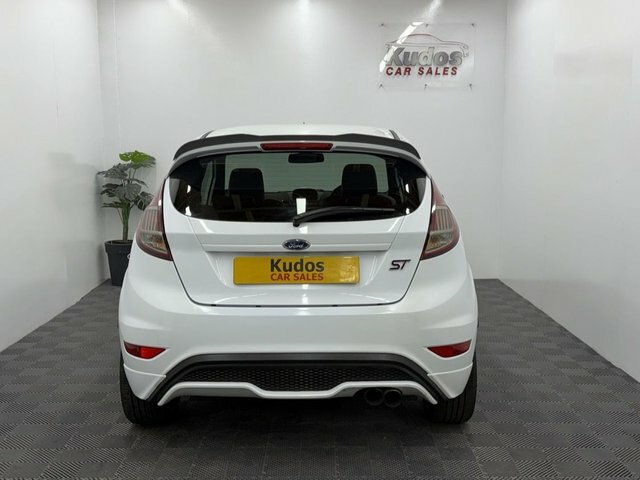Ford Fiesta 1.6T Ecoboost St-3 Hatchback Eur White #5