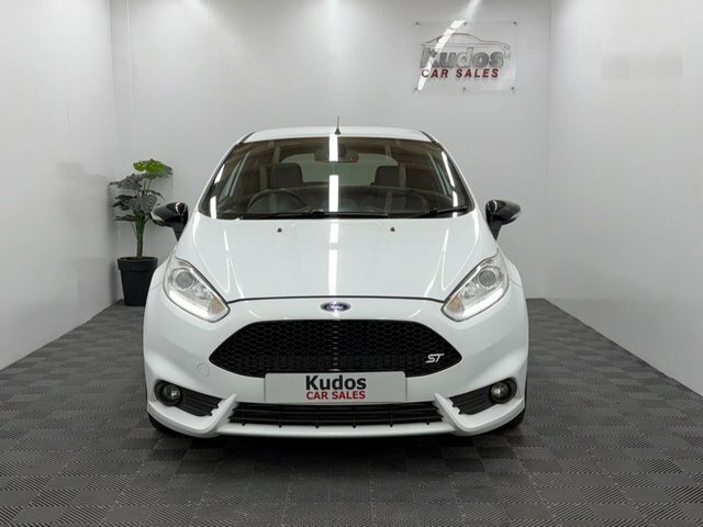 Ford Fiesta 1.6T Ecoboost St-3 Hatchback Eur White #2