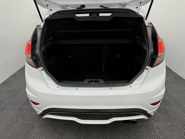 Ford Fiesta 1.6T Ecoboost St-3 Hatchback Eur White #6
