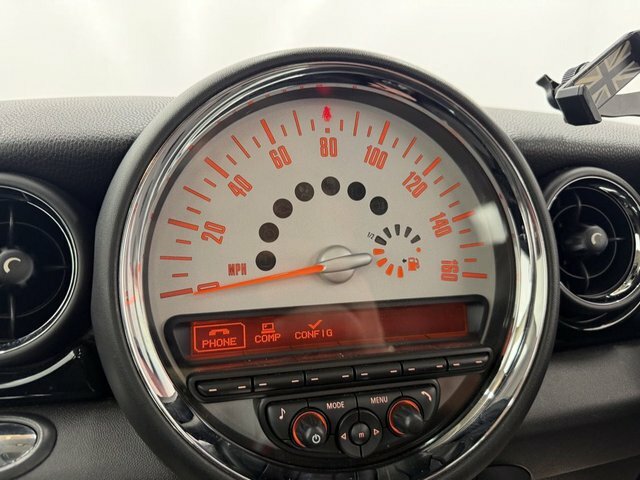 Mini Hatch 1.6 One D White #15