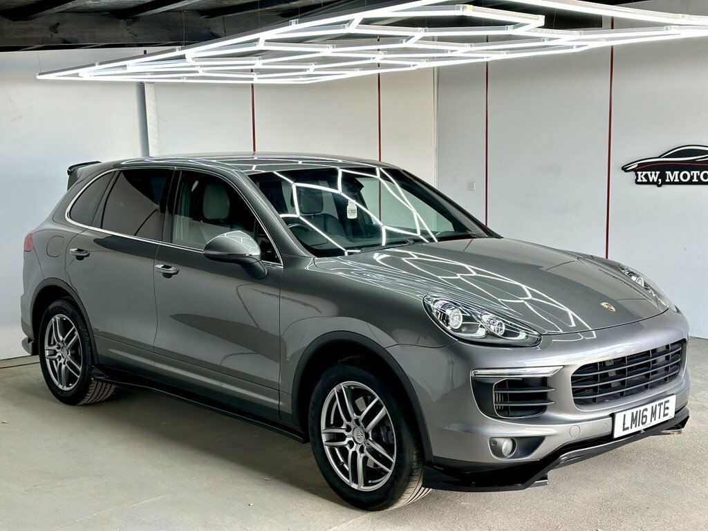 Porsche Cayenne Suv LM16MTE Grey #2