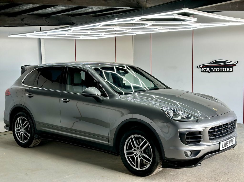 Porsche Cayenne Suv LM16MTE Grey #3