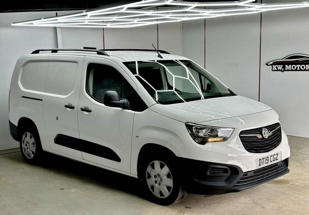 Vauxhall Combo 1.6L Edition 6Dr DT19CGZ White #2