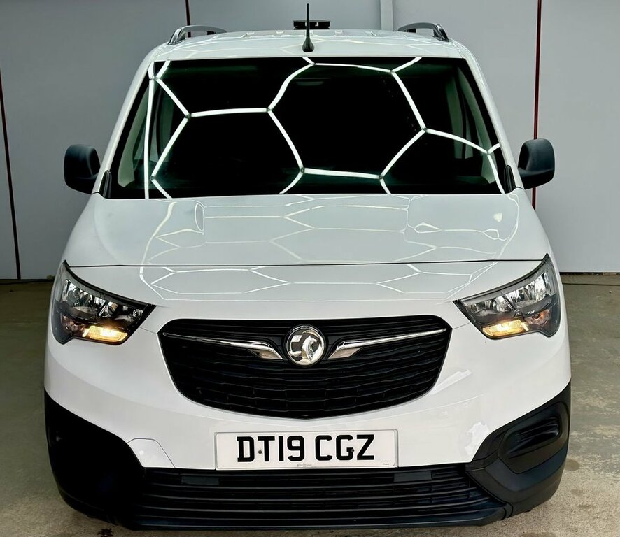 Vauxhall Combo 1.6L Edition 6Dr DT19CGZ White #4