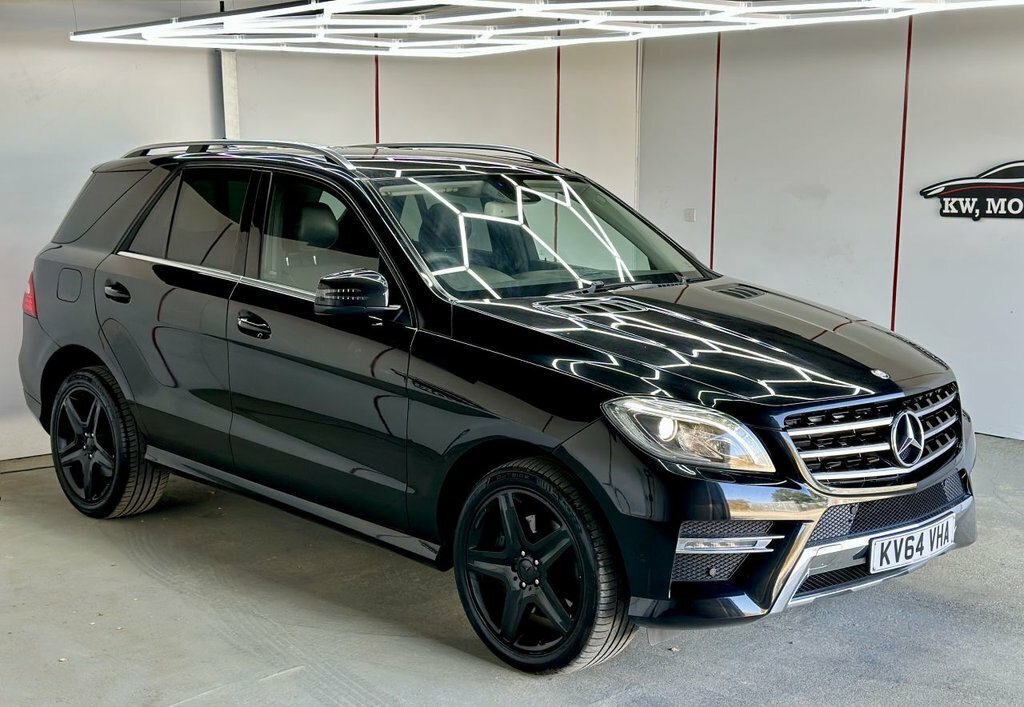 Mercedes-Benz M Class 3L Amg Line Black #3