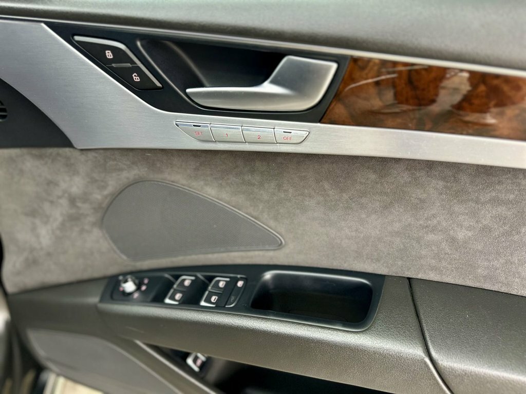 Audi A8 3L Se Executive Black #26