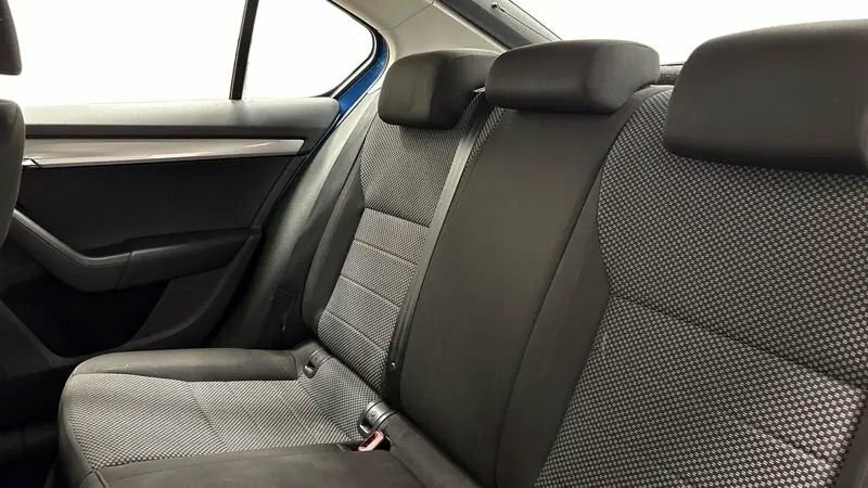 Skoda Octavia 1.4L Se Blue #5