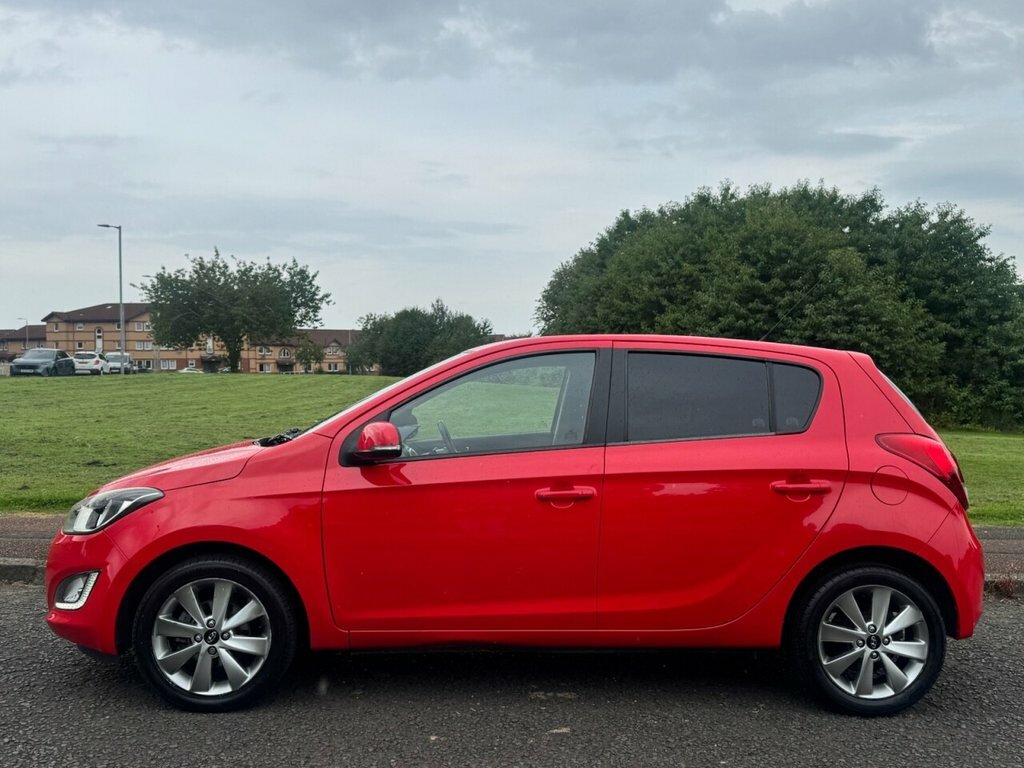 Hyundai I20 1.4L Style Red #2