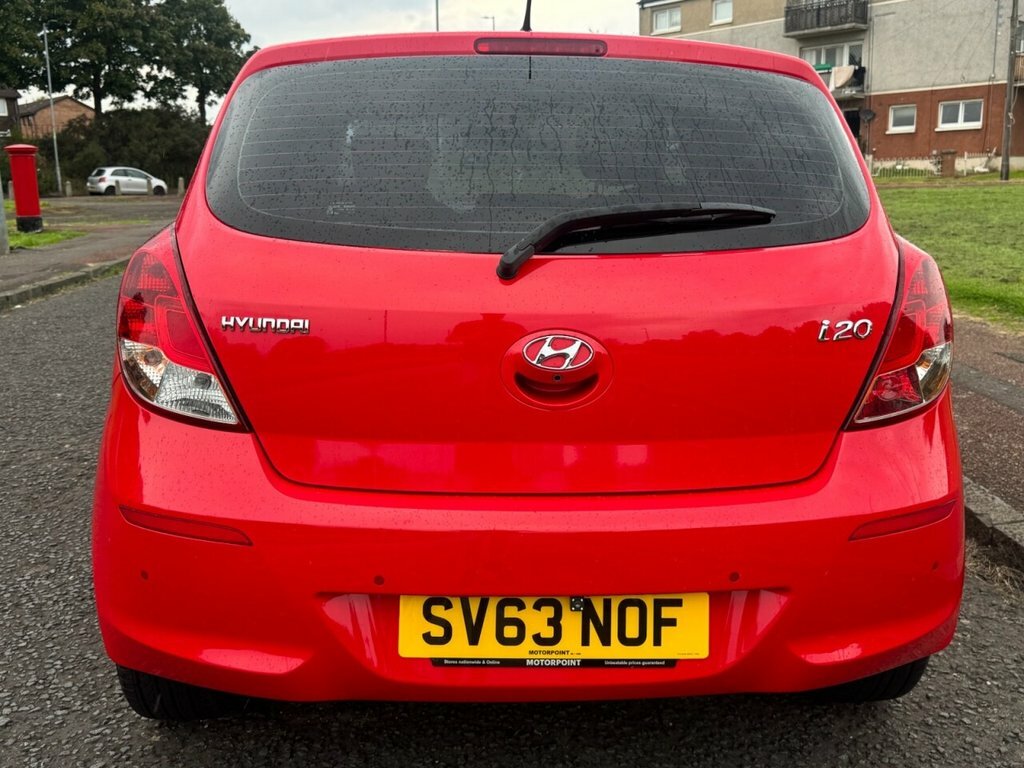 Hyundai I20 1.4L Style Red #4