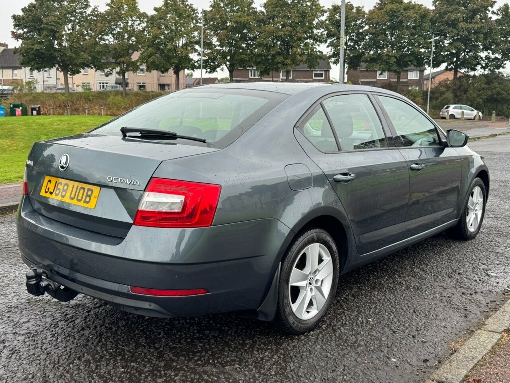 Skoda Octavia 1.6L Se GJ68UOB Grey #6
