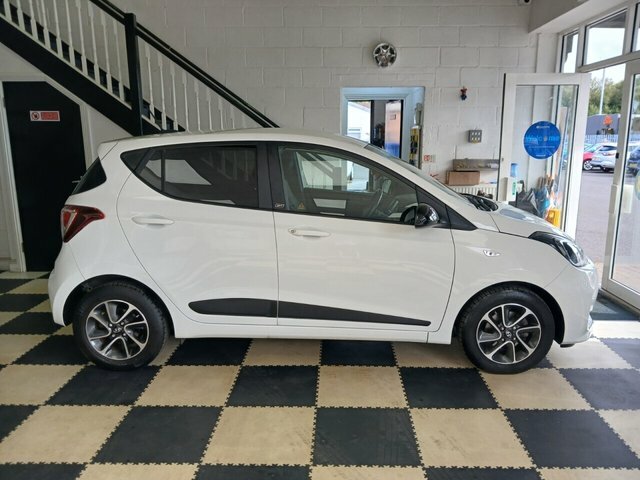 Hyundai I10 Go Se Hatchback White #4