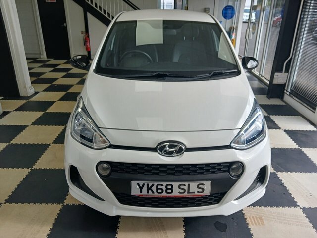 Hyundai I10 Go Se Hatchback White #2
