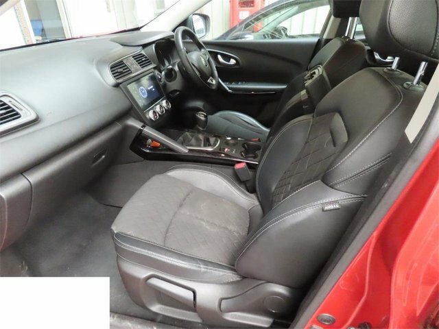 Renault Kadjar Tce Iconic Suv YD19HMK Red #2