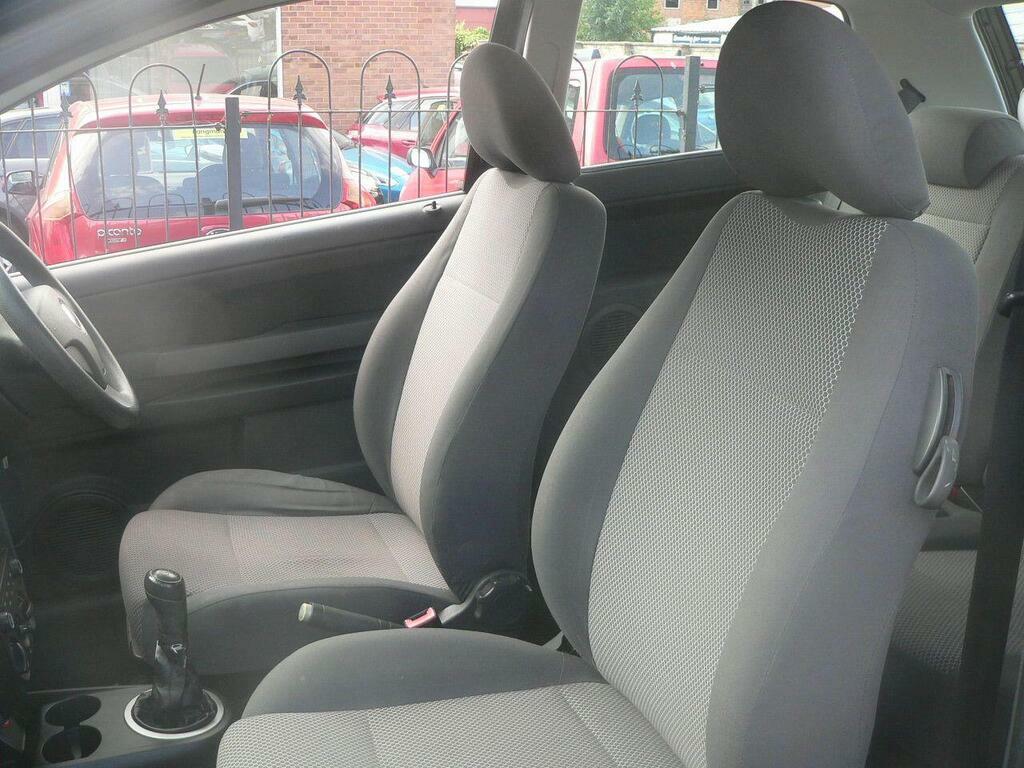 Volkswagen Fox Hatchback Grey #25