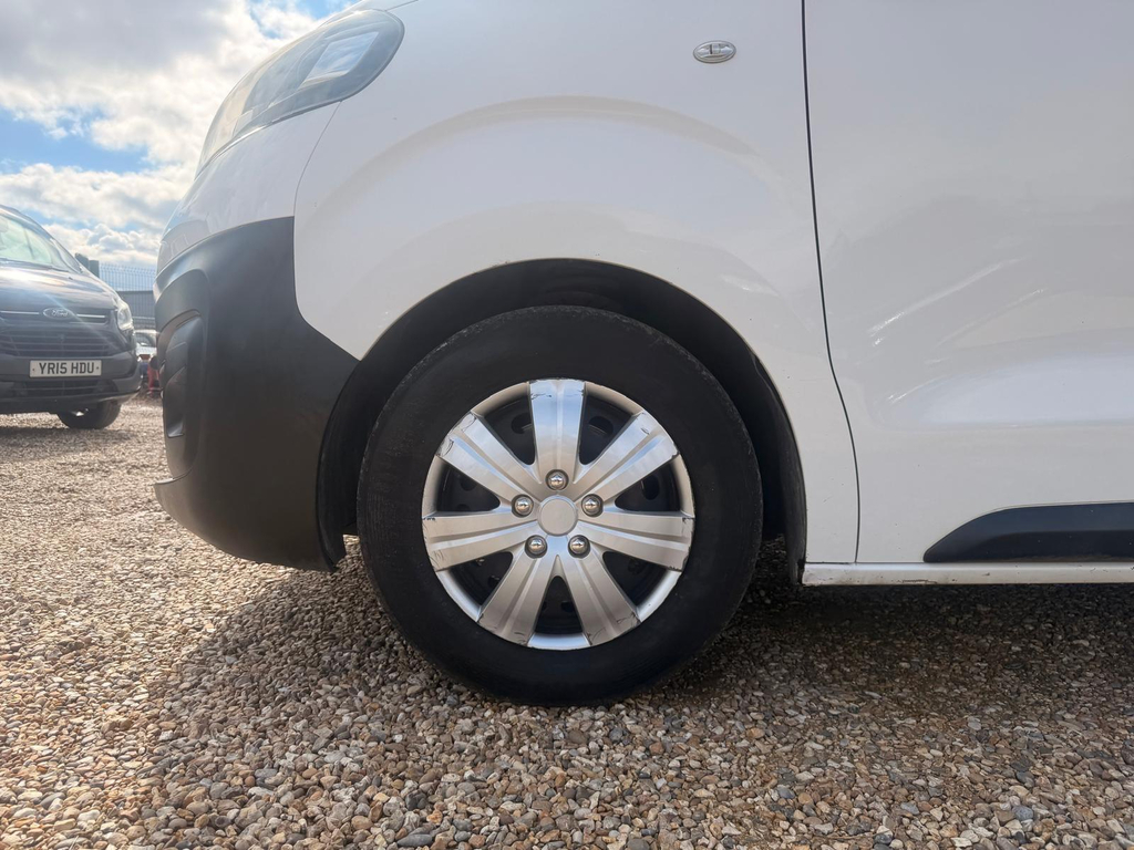 Vauxhall Vivaro Panel Van White #49