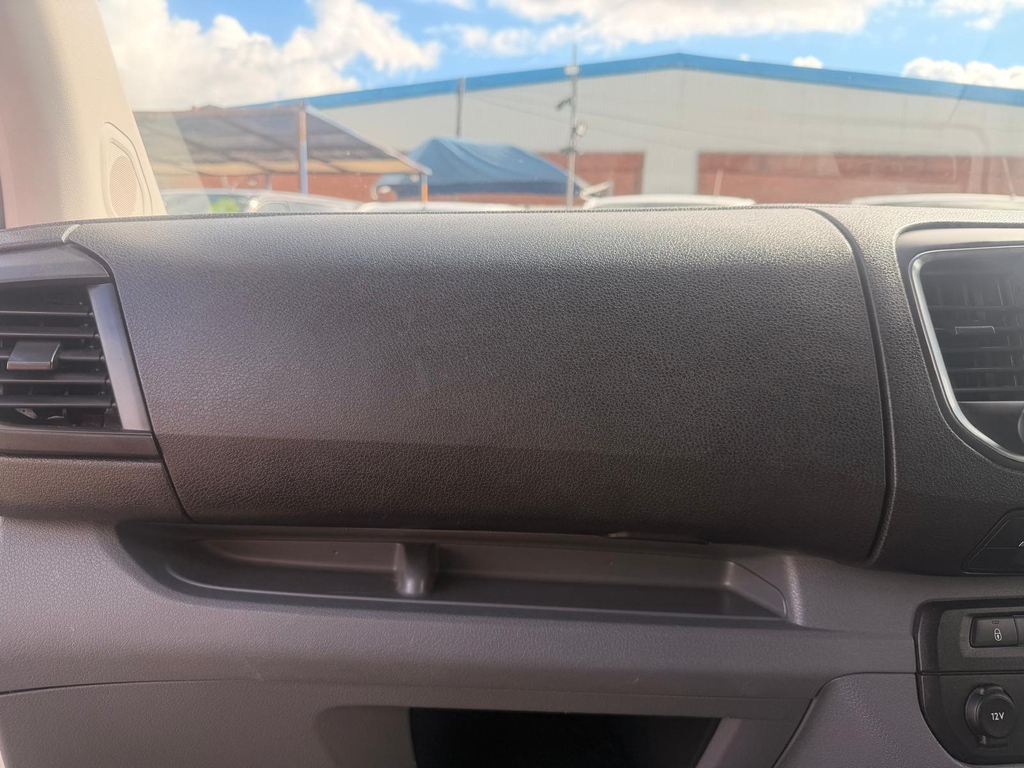 Vauxhall Vivaro Panel Van White #42