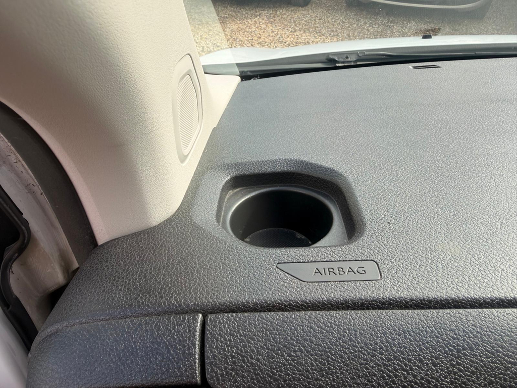 Vauxhall Vivaro Panel Van White #39