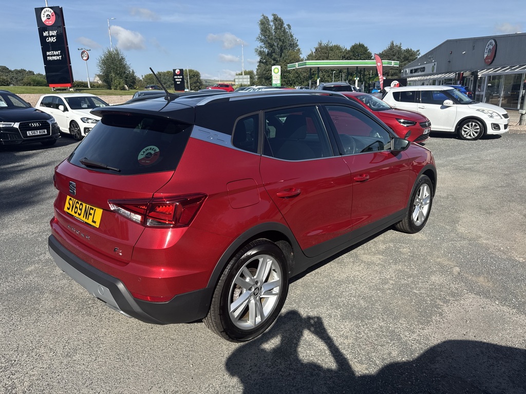 Seat Arona 1.0 Tsi 115 Fr Ez SV69NFL Red #4