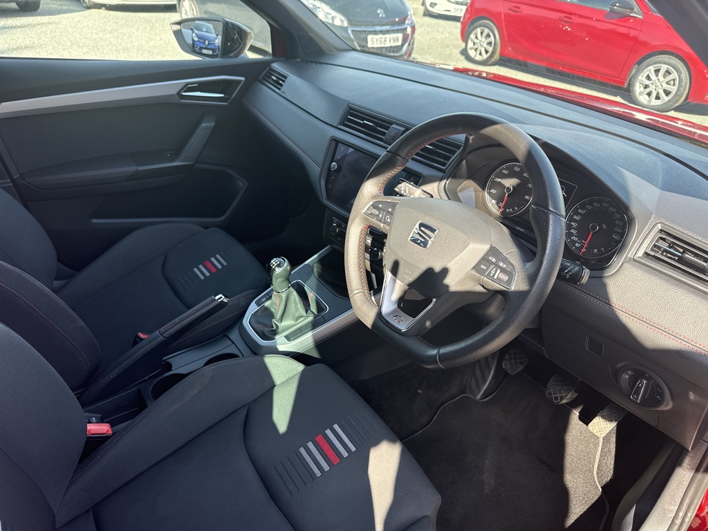 Seat Arona 1.0 Tsi 115 Fr Ez SV69NFL Red #6