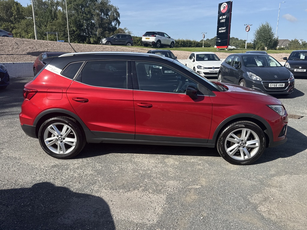 Seat Arona 1.0 Tsi 115 Fr Ez SV69NFL Red #3