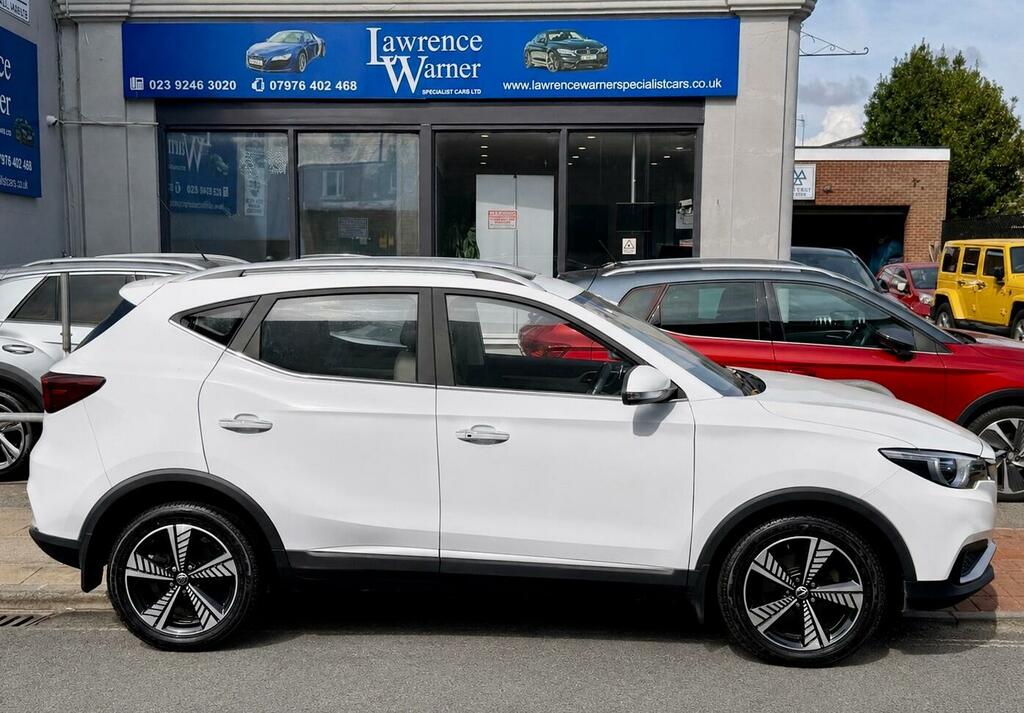 MG ZS 44.5Kwh Exclusive White