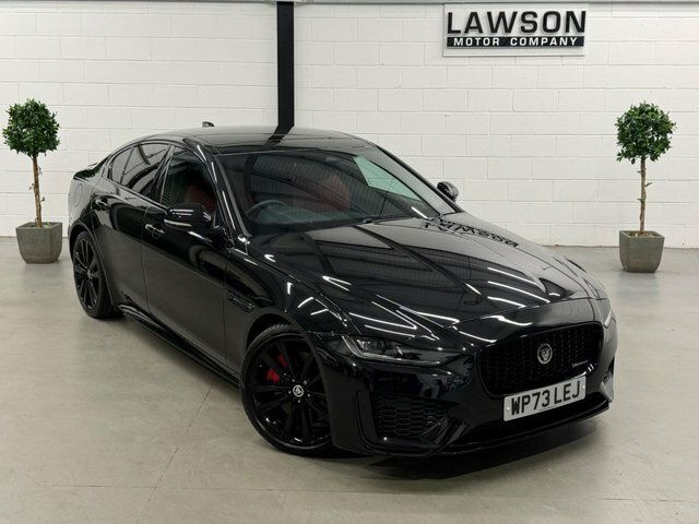 Jaguar XE 2.0 D200 Mhev R-dynamic Se Black Saloon Black #3