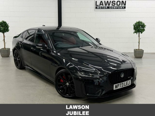 Jaguar XE 2.0 D200 Mhev R-dynamic Se Black Saloon Black