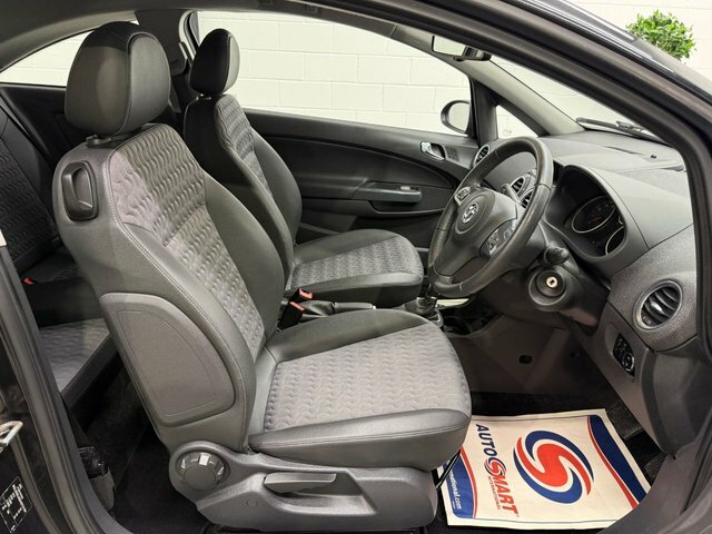 Vauxhall Corsa 1.4 16V Se Hatchback Euro 5 100 P Black #2