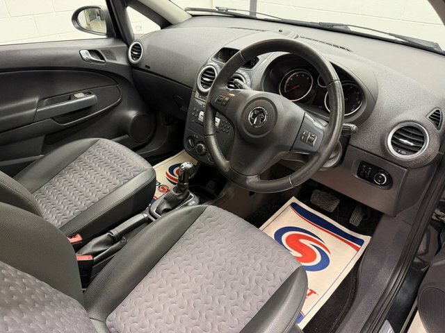 Vauxhall Corsa 1.4 16V Se Hatchback Euro 5 100 P Black #3