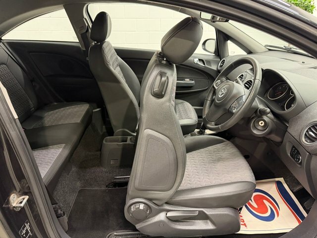 Vauxhall Corsa 1.4 16V Se Hatchback Euro 5 100 P Black #4