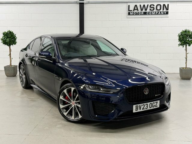 Jaguar XE 2.0 D200 Mhev R-dynamic Se Saloon Blue #4