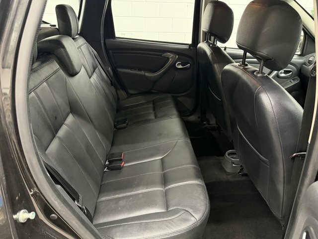 Dacia Duster 1.5 Dci Laureate Suv Euro 6 S S SO18JHA Black #3