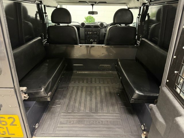 Land Rover Defender 90 2.2L Null Silver #61