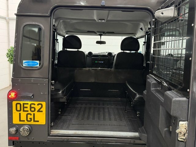 Land Rover Defender 90 2.2L Null Silver #33