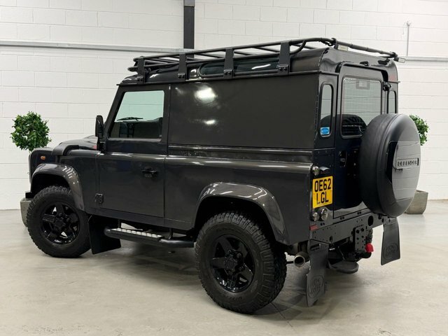 Land Rover Defender 90 2.2L Null Silver #32