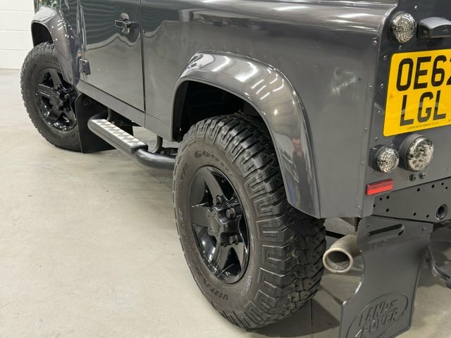 Land Rover Defender 90 2.2L Null Silver #42