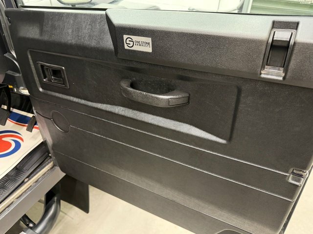 Land Rover Defender 90 2.2L Null Silver #18