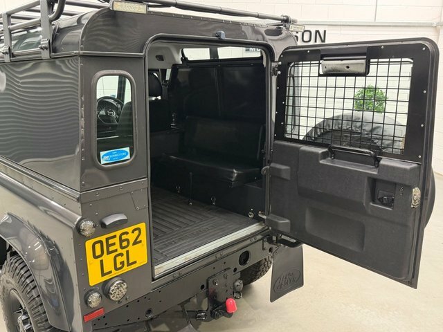 Land Rover Defender 90 2.2L Null Silver #60