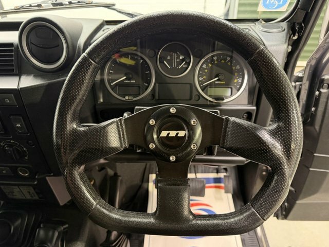 Land Rover Defender 90 2.2L Null Silver #21