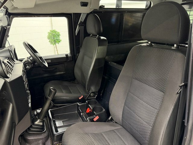 Land Rover Defender 90 2.2L Null Silver #49