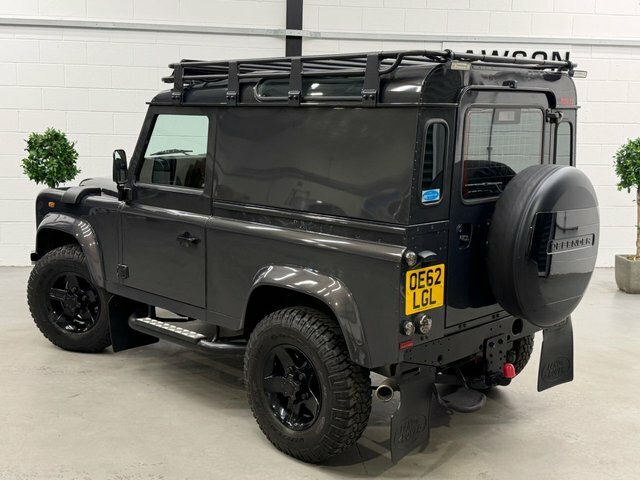Land Rover Defender 90 2.2L Null Silver #47