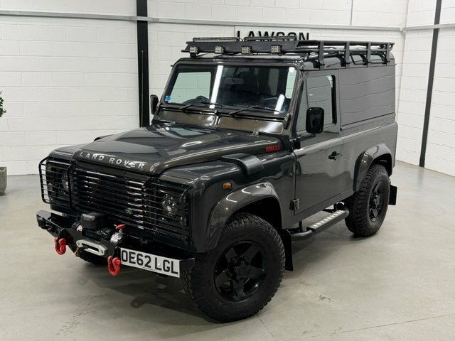Land Rover Defender 90 2.2L Null Silver #64