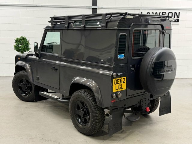 Land Rover Defender 90 2.2L Null Silver #31