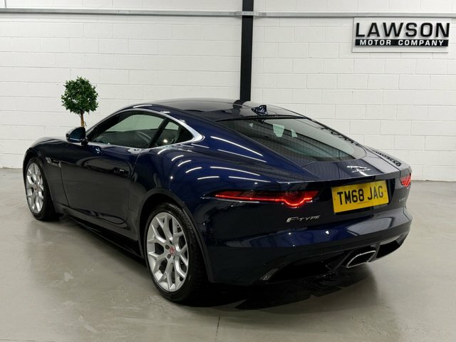 Jaguar F-Type R-dynamic Black #84