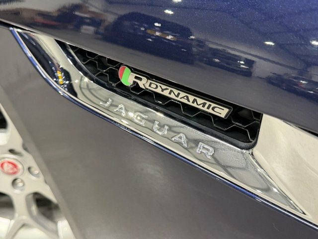 Jaguar F-Type R-dynamic Black #70