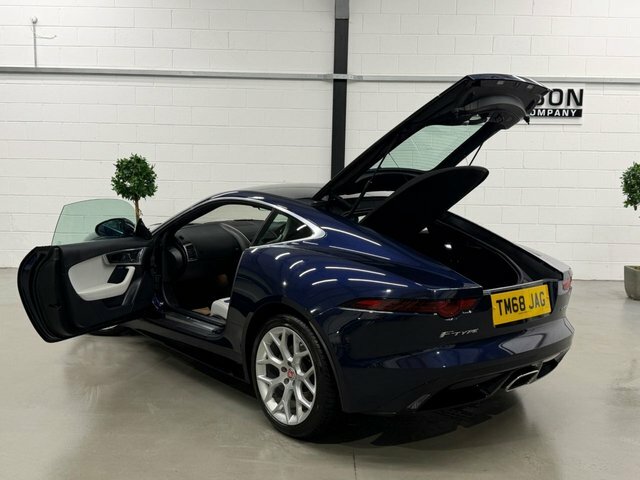 Jaguar F-Type R-dynamic Black #57